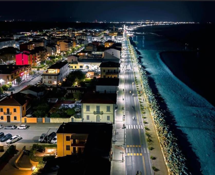 Villino La Perla Azzurra- Marina Di Pisa Villa Exteriör bild